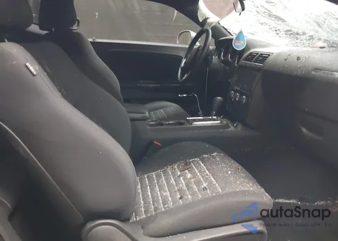 2014 Dodge Challenger Sxt из США, поврежденный, VIN 2C3CDYAG3EH111211